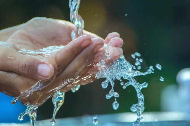 hands-g54f87d0a0_1920